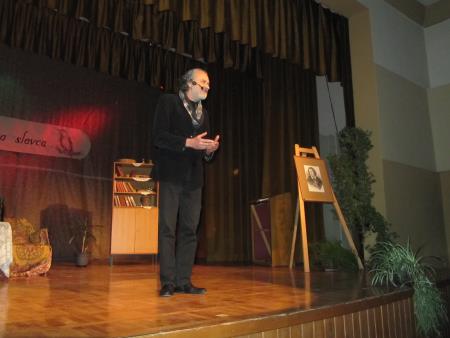 Prireditev ob Slovenskem kulturnem prazniku Pusti peti moj´ga slavca! v izvedbi Rajka Stuparja 3